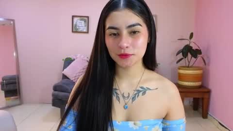 Snapshot of amy_lovelydoll chatting on 10-05-25, 07:12 Amy online show from 10-05-25, 07:12