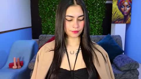 Snapshot of amy_lovelydoll chatting on 11-10-25, 09:25 Amy online show from 11-10-25, 09:25