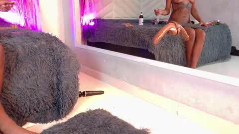 Snapshot of amy_miller2 chatting on 11-29-25, 08:39 Amy online show from 11-29-25, 08:39