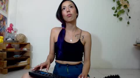 amy mur online show from 10-21-25, 10:21