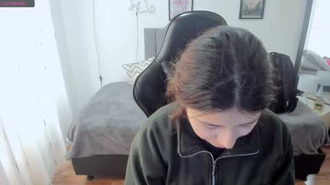 Amy sophia 3 online show from 10-01-25, 12:22