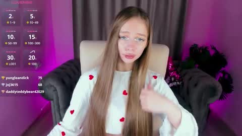 Snapshot of amy_vayne chatting on 11-19-25, 06:13 Amy online show from 11-19-25, 06:13