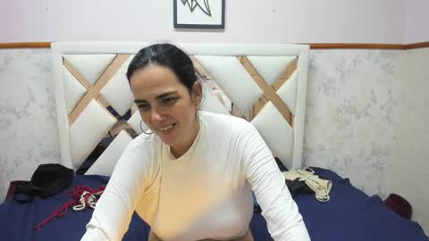 amy_walls7 online show from 03-25-26, 11:49