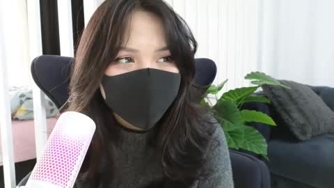 Snapshot of amyalwayshere chatting on 01-19-25, 07:36 girl next door named Amy online show from 01-19-25, 07:36