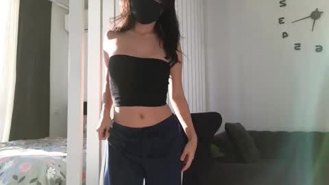 Snapshot of amyalwayshere chatting on 01-29-25, 01:17 girl next door named Amy online show from 01-29-25, 01:17