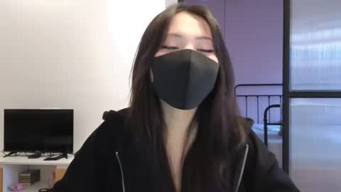 Snapshot of amyalwayshere chatting on 02-13-25, 04:32 girl next door named Amy online show from 02-13-25, 04:32