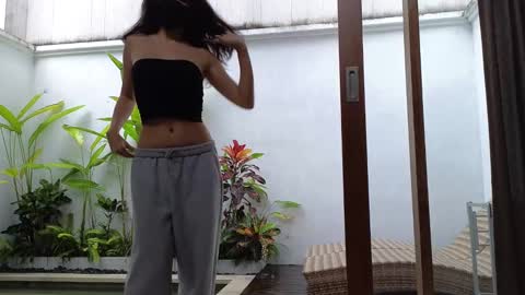 Snapshot of amyalwayshere chatting on 02-26-25, 05:31 girl next door named Amy online show from 02-26-25, 05:31