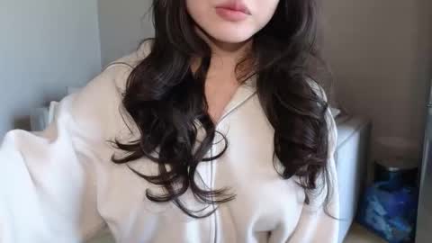 Snapshot of amyalwayshere chatting on 10-08-25, 06:22 girl next door named Amy online show from 10-08-25, 06:22