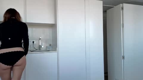 girl next door named Amy online show from 04-18-26, 07:34