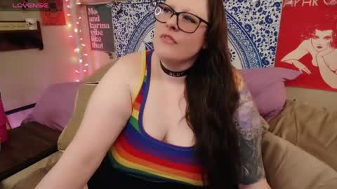 Snapshot of amyaphrodite chatting on 04-11-26, 05:12 Amy Aphrodite online show from 04-11-26, 05:12