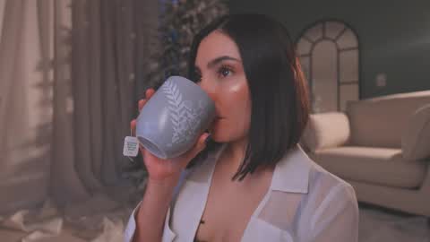 Snapshot of amyarmstrong chatting on 01-17-26, 11:08 Amy Armstrong online show from 01-17-26, 11:08