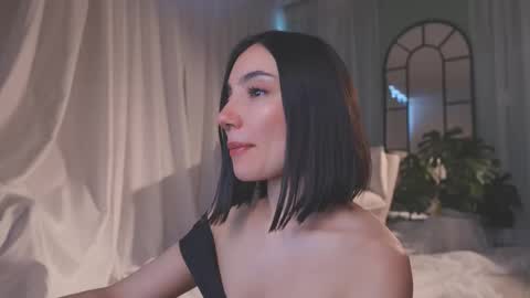 Snapshot of amyarmstrong chatting on 02-05-26, 10:36 Amy Armstrong online show from 02-05-26, 10:36