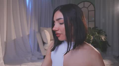 Snapshot of amyarmstrong chatting on 02-17-26, 09:10 Amy Armstrong online show from 02-17-26, 09:10