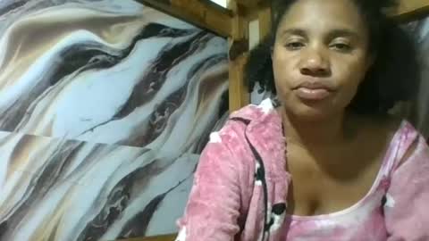 Snapshot of amyatche chatting on 06-29-26, 10:26 Amyatche online show from 06-29-26, 10:26