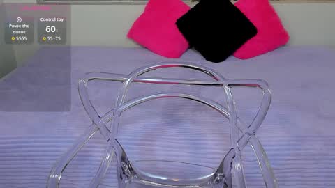 My name is AMY... Nice to meet you  thumb up me please its important online show from 09-09-25, 03:55