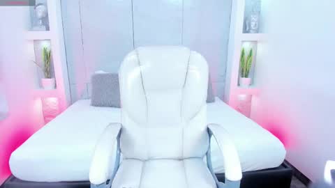 amy online show from 11-25-25, 11:32