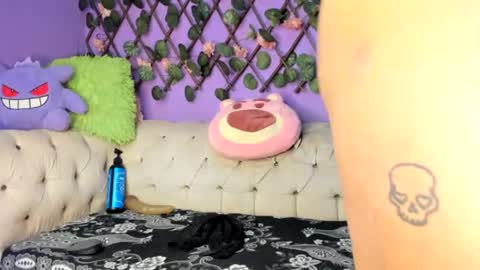 Amy Kamila online show from 09-19-25, 05:09