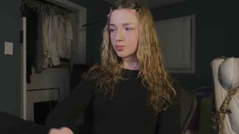 Amy online show from 10-26-25, 02:39