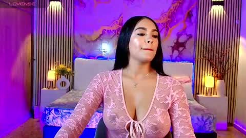 Snapshot of amyjohnsonn chatting on 07-19-26, 05:11 amyjohnsonn online show from 07-19-26, 05:11