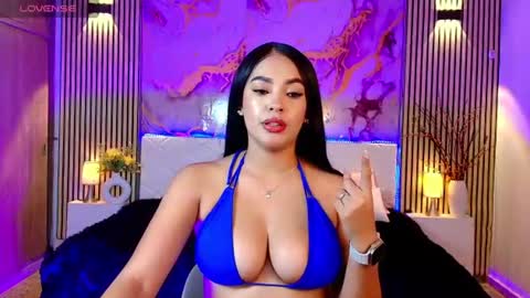 Snapshot of amyjohnsonn chatting on 07-20-26, 05:22 amyjohnsonn online show from 07-20-26, 05:22