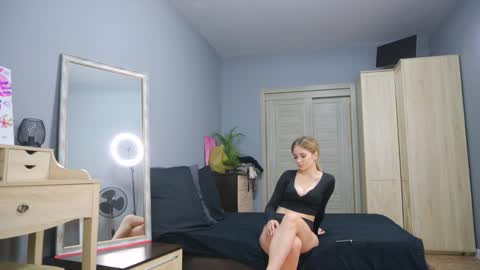 amylanee online show from 09-18-25, 08:05