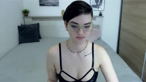 Hi there guys  My pleasure in your hands  pvt is open online show from 03-28-26, 08:08
