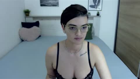 Hi there guys  My pleasure in your hands  pvt is open online show from 07-12-26, 08:11