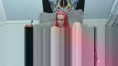 Snapshot of amymatthews92 chatting on 01-15-26, 03:44 susan kelley online show from 01-15-26, 03:44