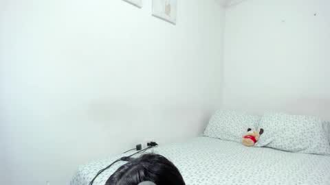 Snapshot of amyoconor chatting on 11-21-25, 07:01 Amy online show from 11-21-25, 07:01