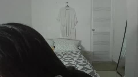 Snapshot of amyoconor chatting on 12-05-25, 06:26 Amy online show from 12-05-25, 06:26