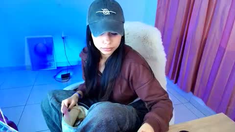 Amy ... Nice to meet u   thumb up me please its important online show from 02-03-26, 08:08