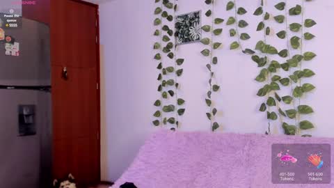 Snapshot of amypond__ chatting on 01-31-25, 04:38 Amy online show from 01-31-25, 04:38