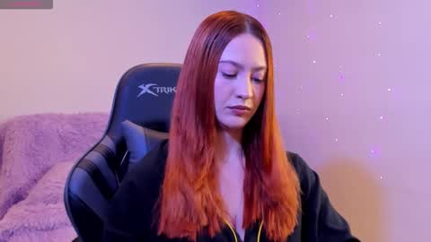 Snapshot of amypond__ chatting on 10-25-25, 10:01 Amy online show from 10-25-25, 10:01