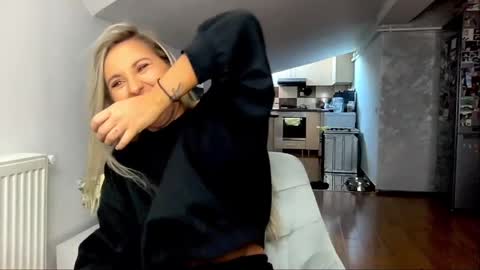 Snapshot of amyroberta92 chatting on 01-18-25, 10:17 amyroberta92 online show from 01-18-25, 10:17