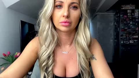 Snapshot of amyroberta92 chatting on 01-11-26, 07:46 amyroberta92 online show from 01-11-26, 07:46