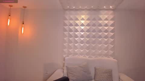 Snapshot of amyrosse_x chatting on 02-27-26, 11:43 AMY R online show from 02-27-26, 11:43