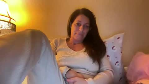 Snapshot of amysmilez chatting on 12-17-25, 02:17 Amy Smilez online show from 12-17-25, 02:17