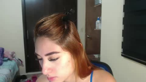 Snapshot of amywalker01 chatting on 12-28-24, 07:43 amy online show from 12-28-24, 07:43