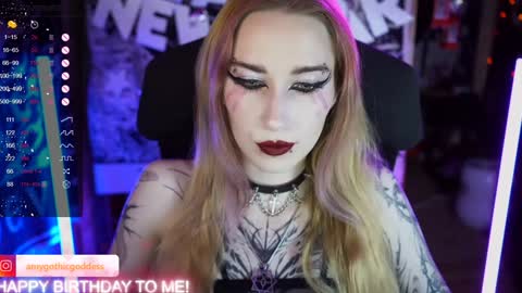Snapshot of amywhitenessxx chatting on 01-01-25, 11:27 Amy switch Goddess divine Mistress online show from 01-01-25, 11:27