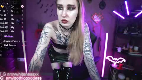 Snapshot of amywhitenessxx chatting on 05-22-26, 11:16 Amy switch Goddess divine Mistress online show from 05-22-26, 11:16
