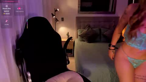 Snapshot of amywoods chatting on 10-06-25, 05:21 online show from 10-06-25, 05:21