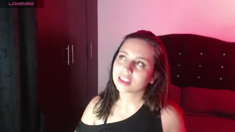 ana_arms_ online show from 05-24-26, 09:42