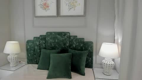 Snapshot of ana_beckett chatting on 09-30-25, 10:53 Ana online show from 09-30-25, 10:53