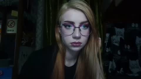 Snapshot of ana_dewitt chatting on 01-04-25, 06:19 ana dewitt online show from 01-04-25, 06:19