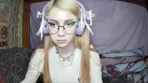 Snapshot of ana_dewitt chatting on 02-28-25, 04:42 ana dewitt online show from 02-28-25, 04:42