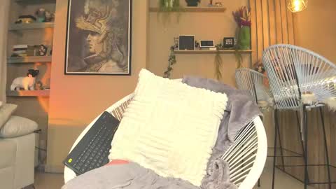 Snapshot of ana_jasper chatting on 09-15-25, 08:09 Ana Maria online show from 09-15-25, 08:09