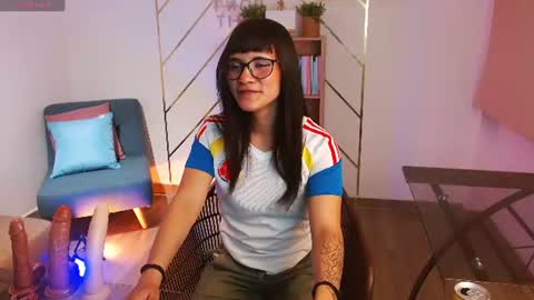 Snapshot of ana_luve chatting on 06-28-26, 04:40 Ana online show from 06-28-26, 04:40