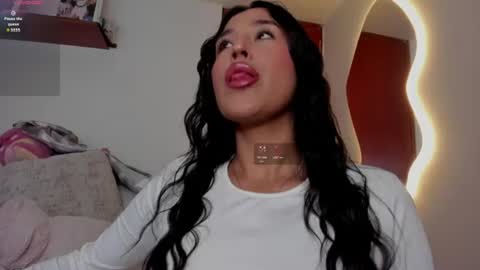 Snapshot of ana_m_ chatting on 07-01-26, 09:44 Ana online show from 07-01-26, 09:44