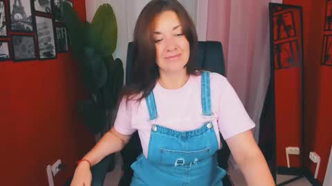 Snapshot of ana_mills chatting on 09-11-25, 03:01 Ana online show from 09-11-25, 03:01