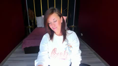 Snapshot of ana_mills chatting on 09-25-25, 03:16 Ana online show from 09-25-25, 03:16